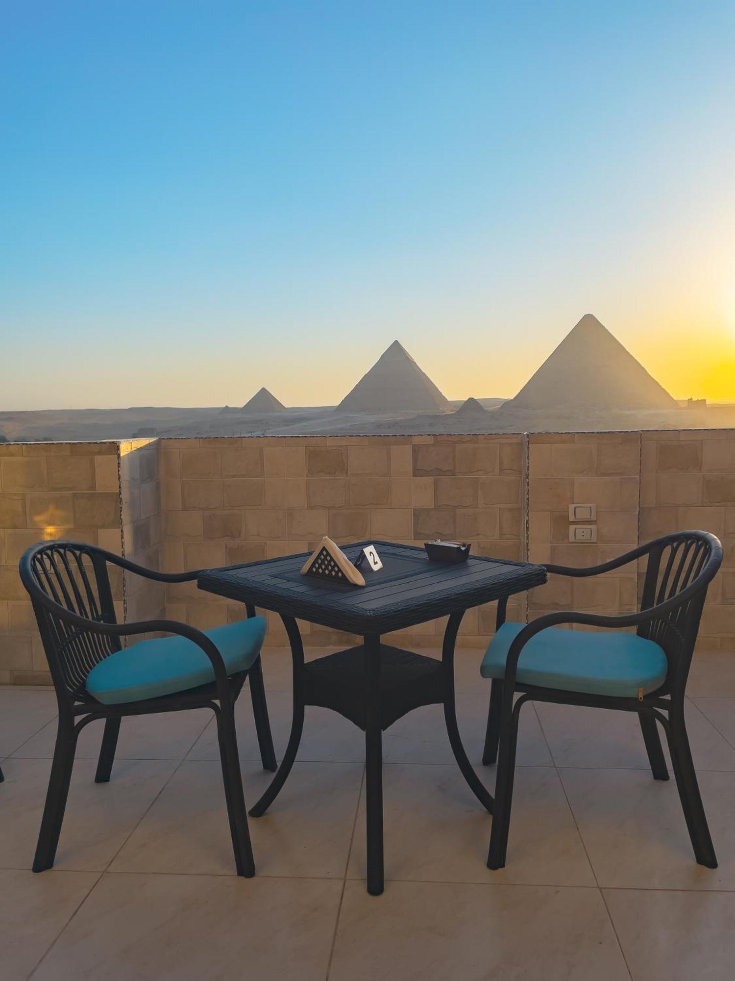 Jumeirah Pyramids View Inn Kafret el-Gabal Exterior foto