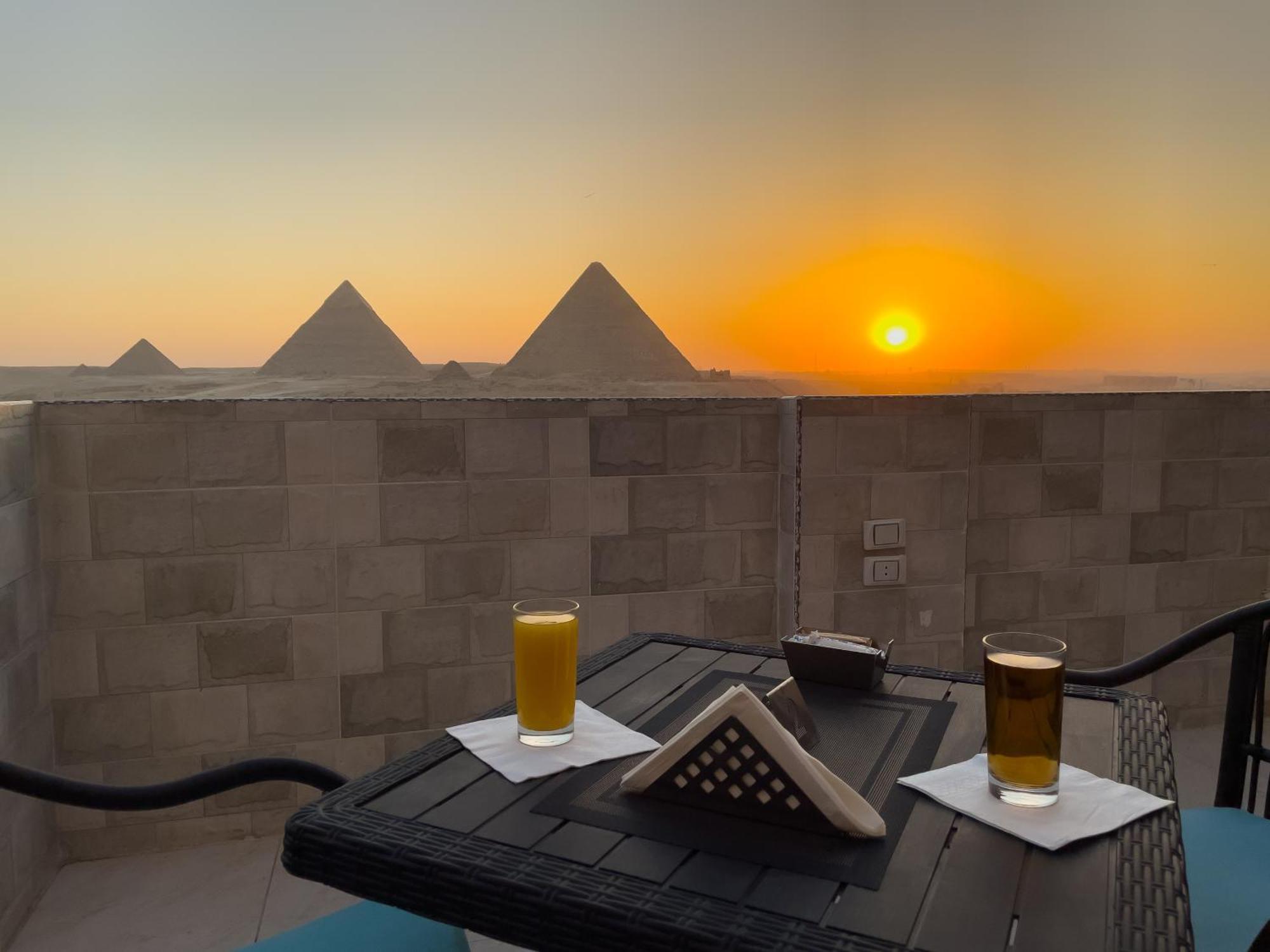 Jumeirah Pyramids View Inn Kafret el-Gabal Exterior foto