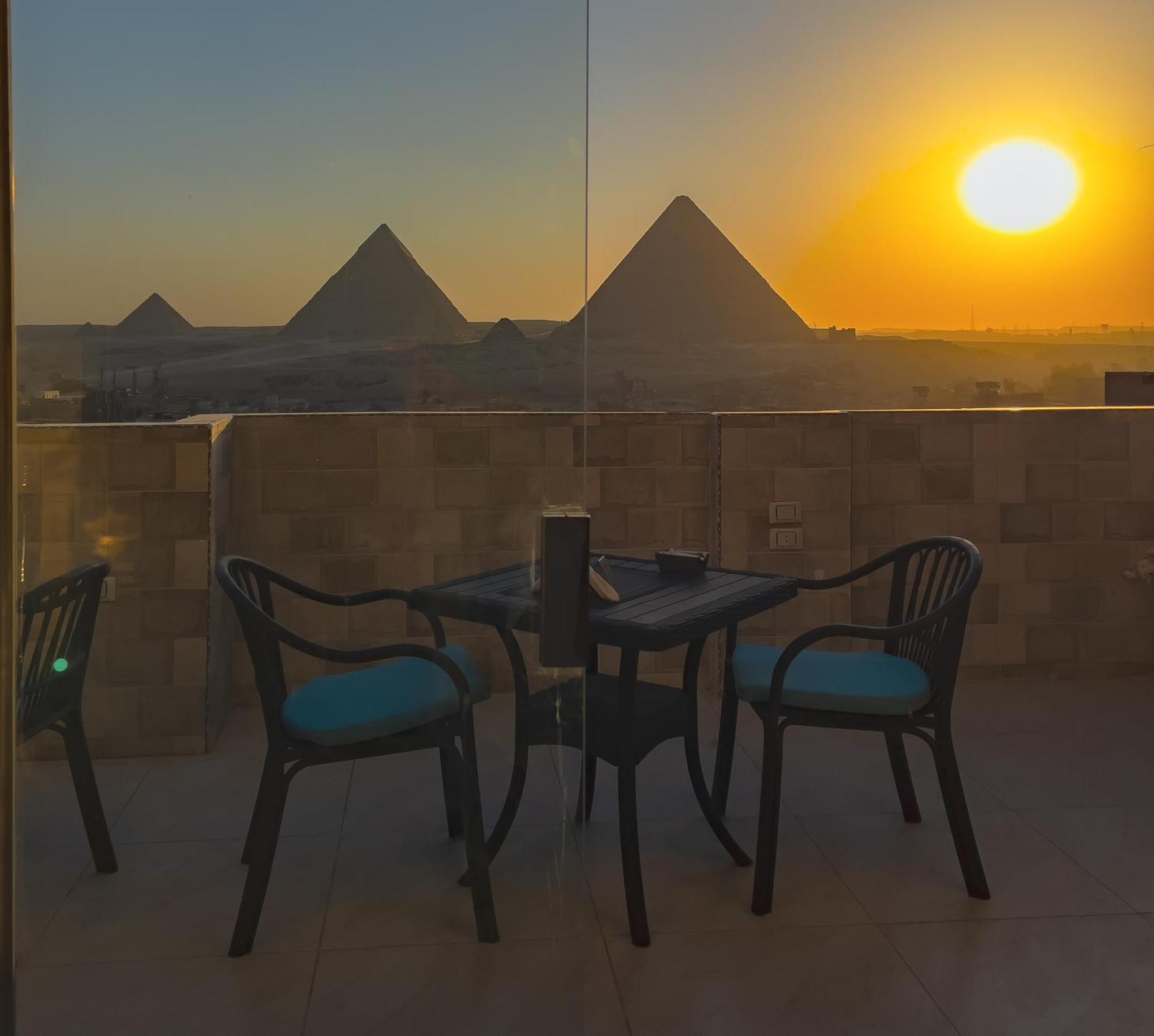 Jumeirah Pyramids View Inn Kafret el-Gabal Exterior foto